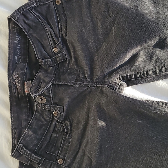 SILVER Jeans - Picture 3 of 3